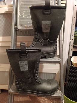 Pracovné čižmy zateplené - 2