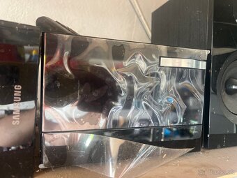 Predám hifi systém Samsung MM-E330 - 2