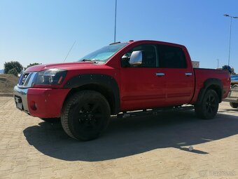 NISSAN TITAN V8 - 2