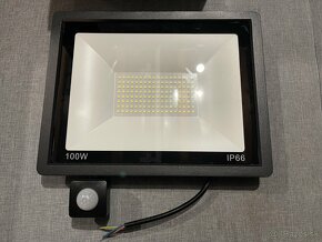 LED Reflektor na dom, s alebo bez senzoru, kovový IP67 - 2