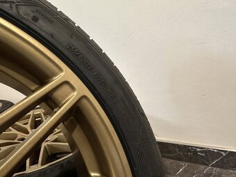 original Porsche Macan 4 Electric r22 95C044600L - 2