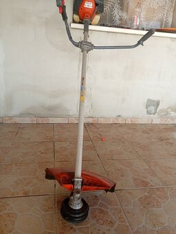 predám krovinorez Oleo mac 746 T - 2