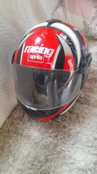 Helmy 50eur/kus - 2