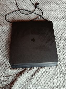Playstation 4 - 2