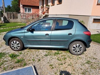 Peugeot 206 1,4 benzín - 2