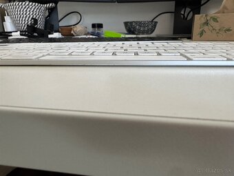 Apple Magic Keyboard s TouchID a numerickou klávesnicou SK - 2