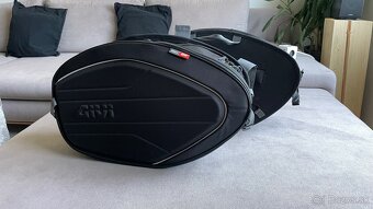 Univerzálne GIVI bočné kufre 40L - 2