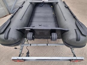 Čln Raptor - 2