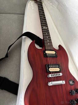 Gibson SGJ - 2
