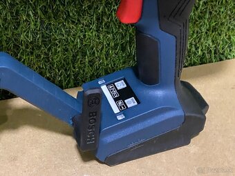 BOSCH GNH 18V-50 M PROFESSIONAL Akumulátorová klincovačka - 2