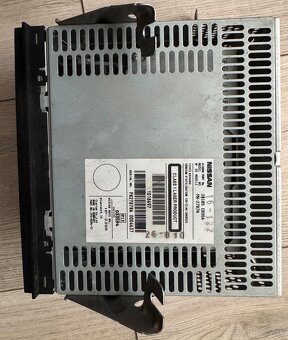Nissan Pathfinder R51 rádio - 2