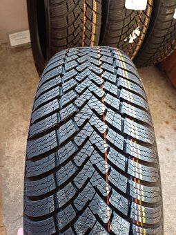 Barum Polaris 6 215/65 R17 99V - 2