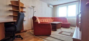 3 IZBOVÝ BYT S BALKÓNOM A ŠPAJZOU, TERNAVSKÁ UL., TREBIŠOV - 2