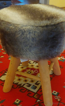 Taburetka drevená - 2