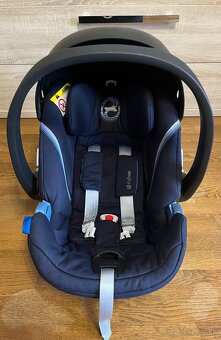 Cybex Aton 5 s bázou - 2