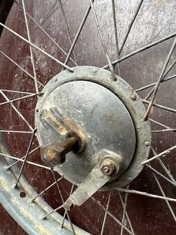 Predám predné koleso, stred kolesa JAWA 550 - 2