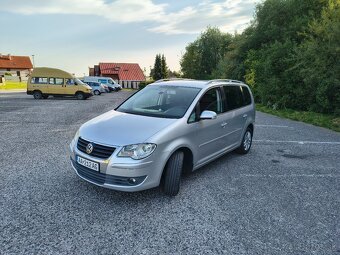 Volkswagen Touran 2.0 TDi - 2