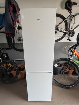 Chladnička s mrazničkou ETA - 2