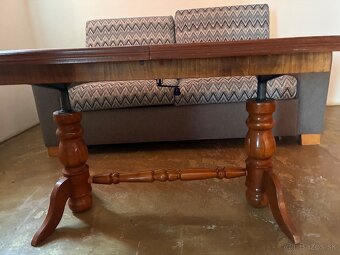 Konferencny stolik roztshovaci - 2