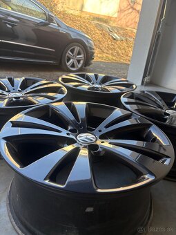 ZRENOVOVANE orig VW R18 - 2