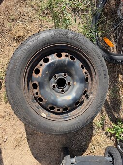 185/60R15 - 2