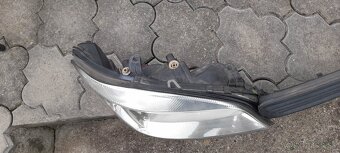 Zafira a, predné svetlá. - 2