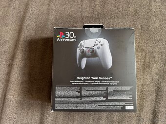 PS5 ovládač - 2