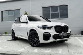 BMW X5 xDriveM50i A/T - 2