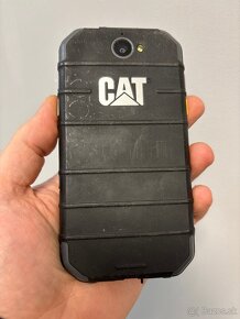 Predám používaný odolný telefón CAT S30 - 2