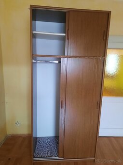 Predám dvojdielnu skriňu - 2
