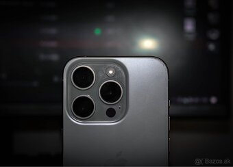 Predám iPhone 15 Pro 256GB - 2