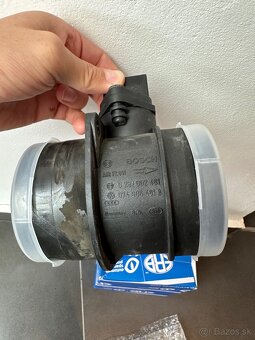 Predám váhu vzduchu (MAF senzor) na VW Golf 5 - 2