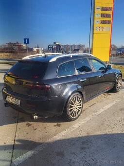 Predam Alfa romeo 159 - 2