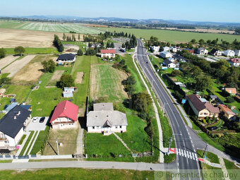 Mimoriadne veľký 55-árový pozemok so starším domom pri Vra - 2