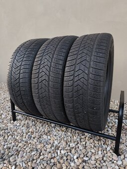 3x zimné pneu Pirelli 235/60R18 - 2
