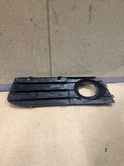 Audi A4 B8 8K0 807 682A - 2