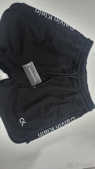 Calvin Klein kratase - 2