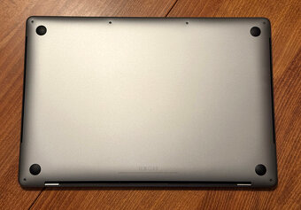 Predám MacBook Pro 15,4-2,7GHz-4core-Intel i7-16GB-500GB - 2