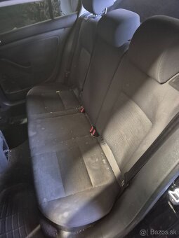 Predám sedačky pre Volkswagen Golf 5 V hatchback - 2