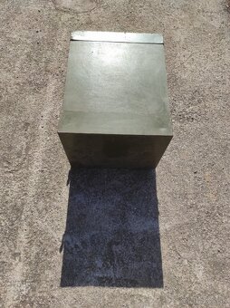 Predám Vojenskú nabíjačku - 2