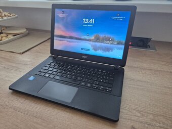 Acer ES1-311-C1FH /Intel Celeron N2840/4GB RAM/HD/240GB SSD - 2