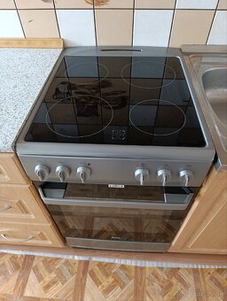 Predám elektrický sporák - 2