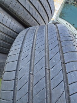 Pneu michelin 235/55 r19 - 2