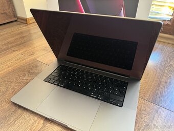 Macbook Pro 16 M2 pro 512 gb 15 cyklov - 2