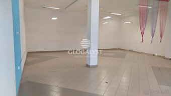Na prenájom obchodné priestory – 105 m², OC Opal, na sídlisk - 2