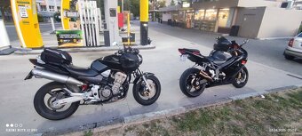 Honda Hornet 900 - 2