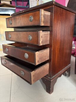 Starožitná komoda z 30. rokov - 2