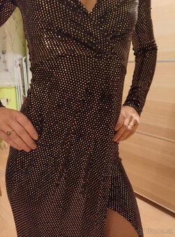 Zlaté spoločenské šaty - 2