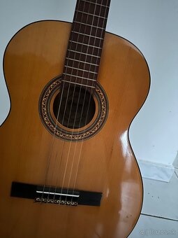 Predám klasickú šesťstrunovú gitaru - 2