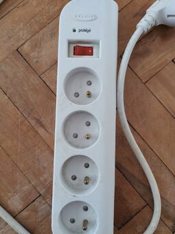 Predlžovačka prepäťova a predlžovačka s vypínačom - 2